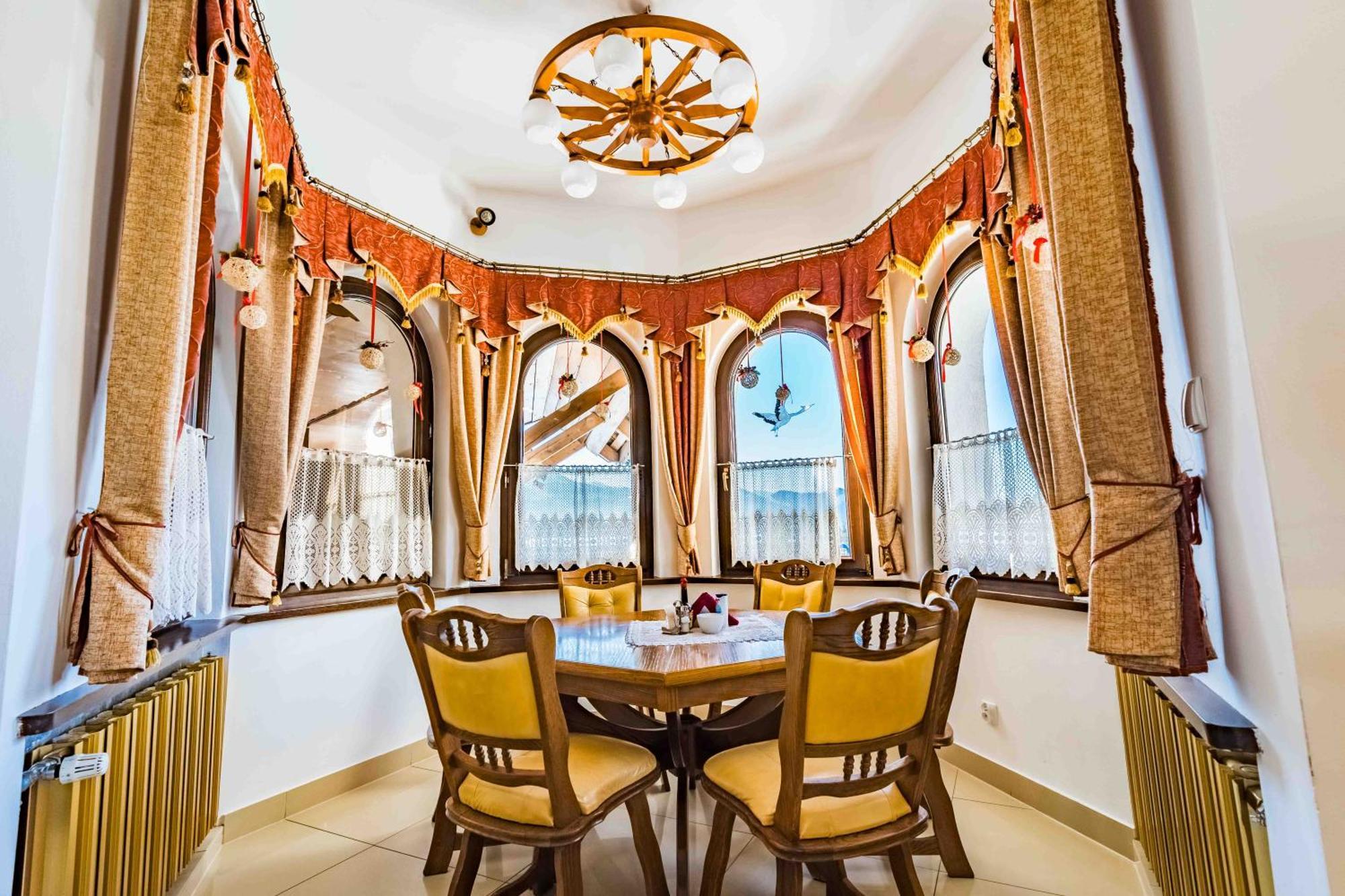 Bed & Breakfast Gorski Palacyk Kompleks Obiektow 3*