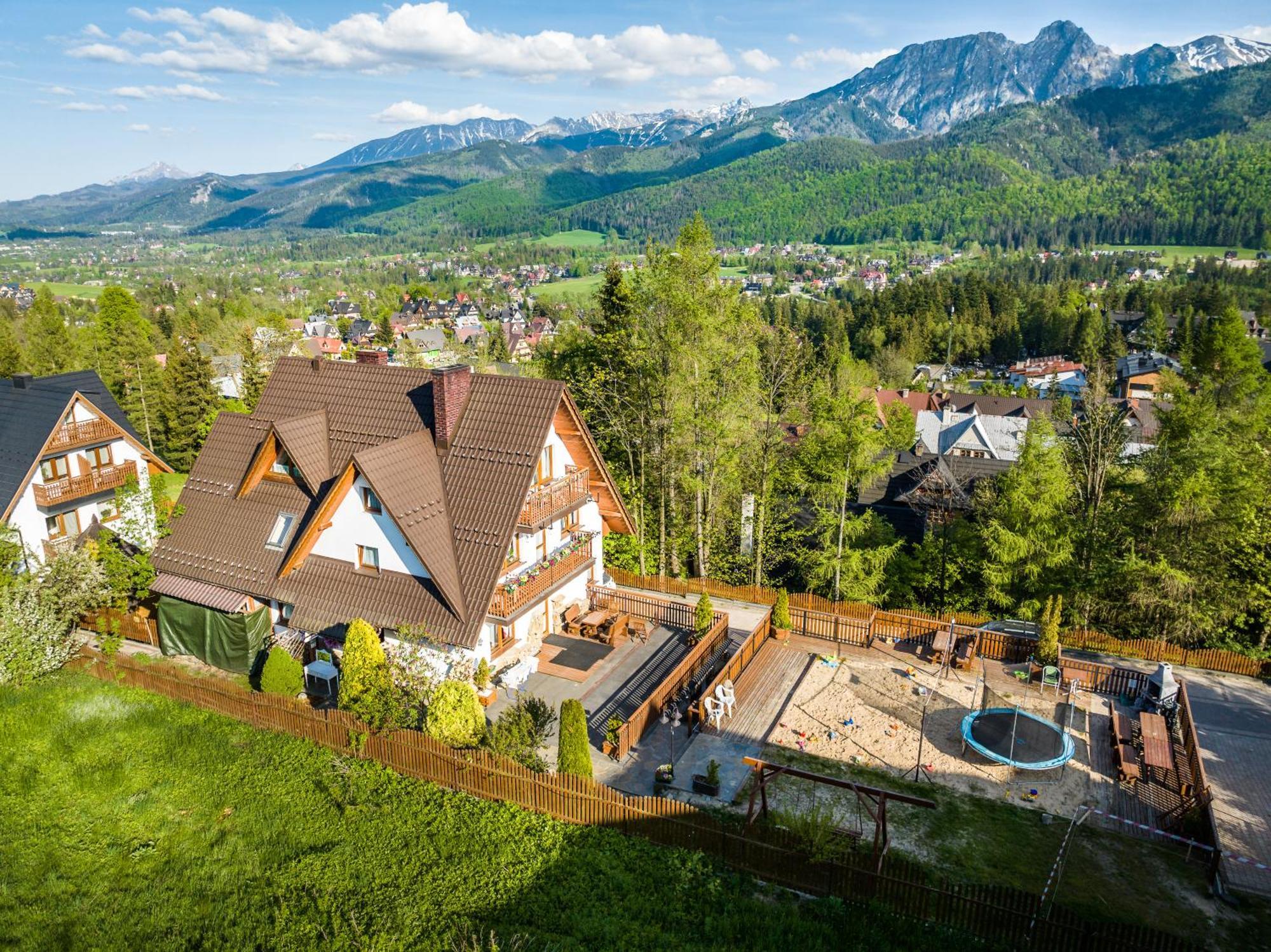 Bed & Breakfast Gorski Palacyk Kompleks Obiektow 3*