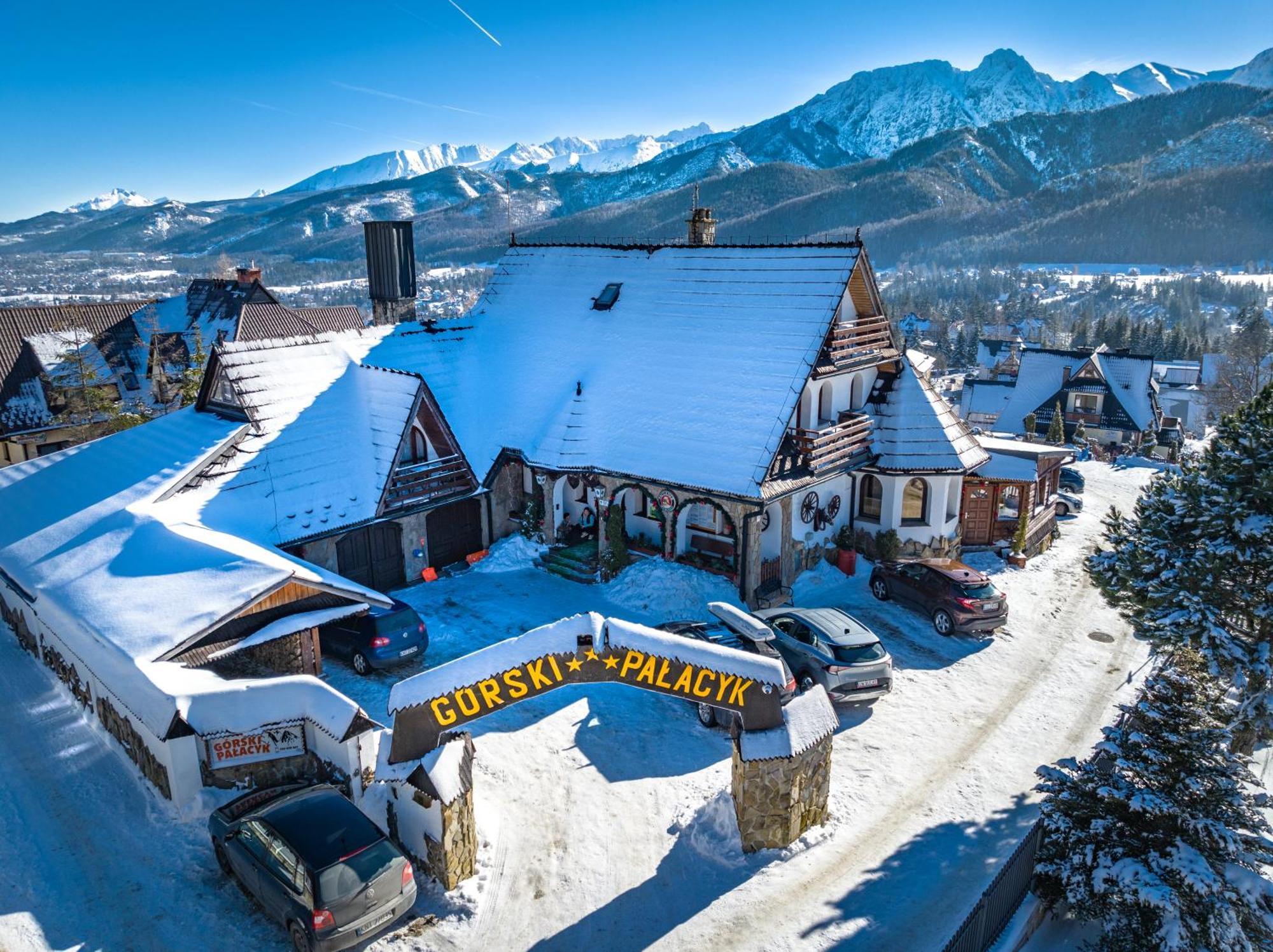 Bed & Breakfast Gorski Palacyk Kompleks Obiektow 3*